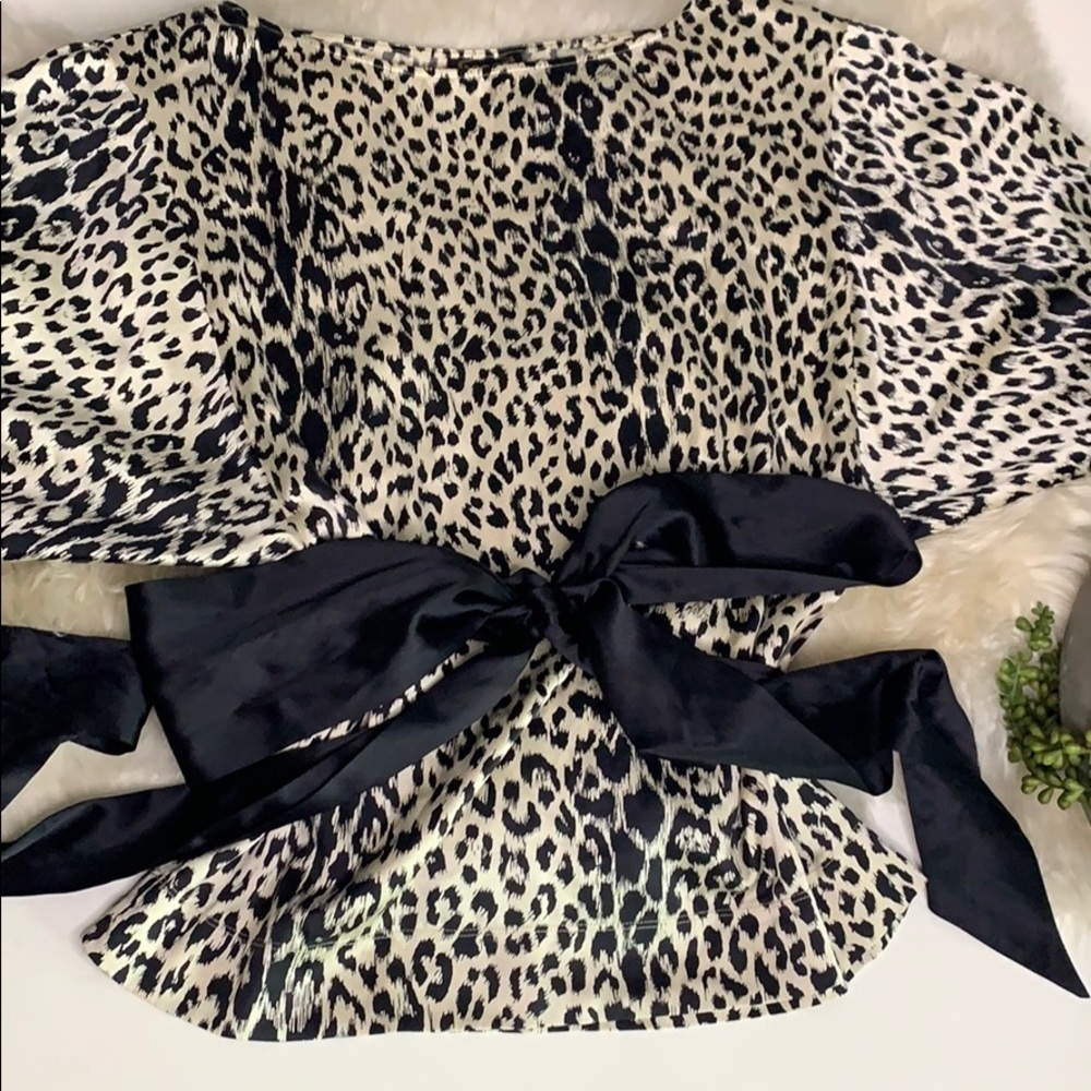 SCOOP Beach Cheetah Stretch cover up blouse small with sash belt